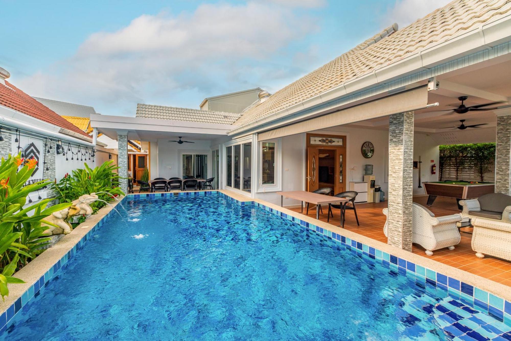 Pattaya Private Villa - Pool,Sauna,Snooker,Bbq エクステリア 写真