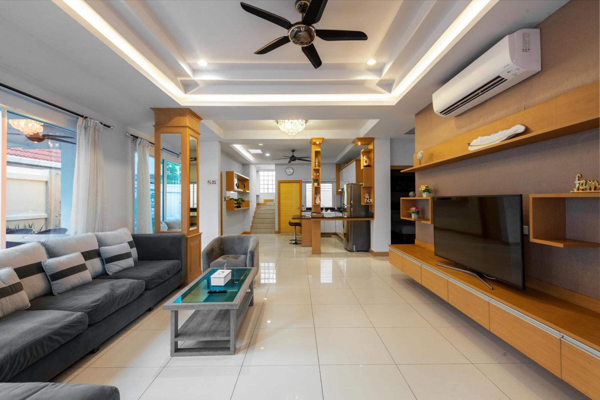 Pattaya Private Villa - Pool,Sauna,Snooker,Bbq エクステリア 写真