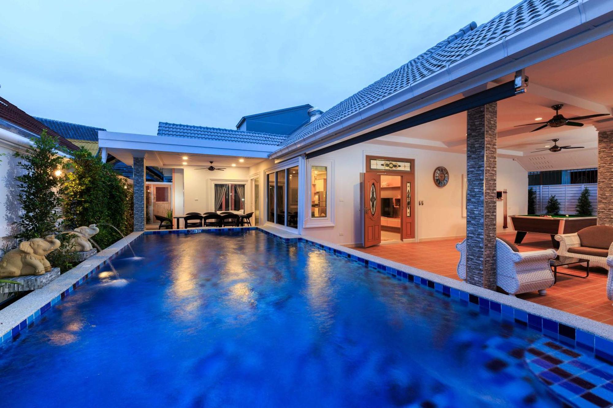 Pattaya Private Villa - Pool,Sauna,Snooker,Bbq エクステリア 写真