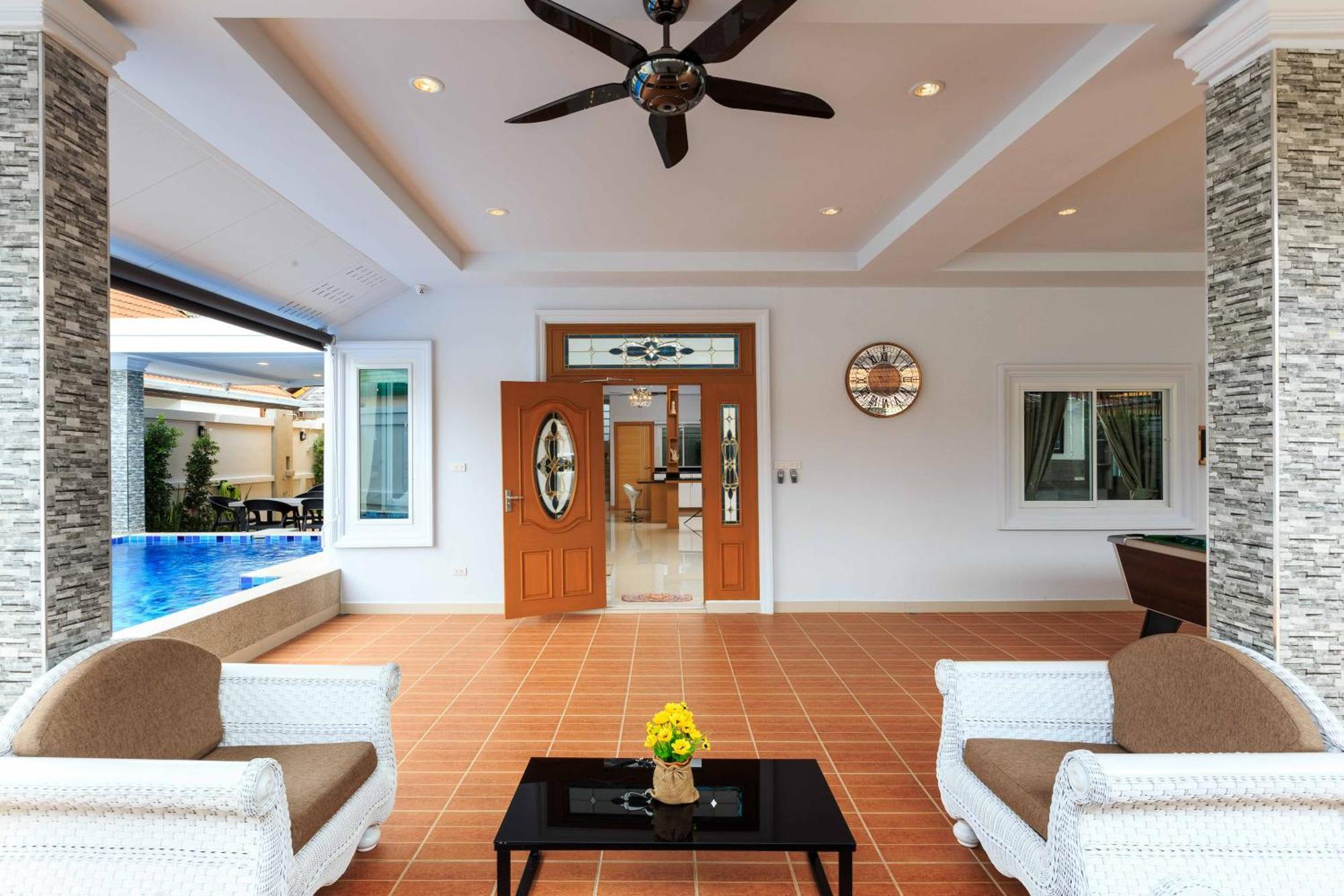 Pattaya Private Villa - Pool,Sauna,Snooker,Bbq エクステリア 写真